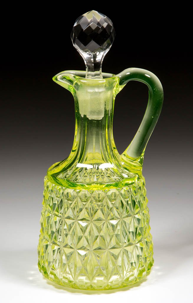 CENTRAL NO. 775 / PRESSED DIAMOND CRUET (1 of 1)