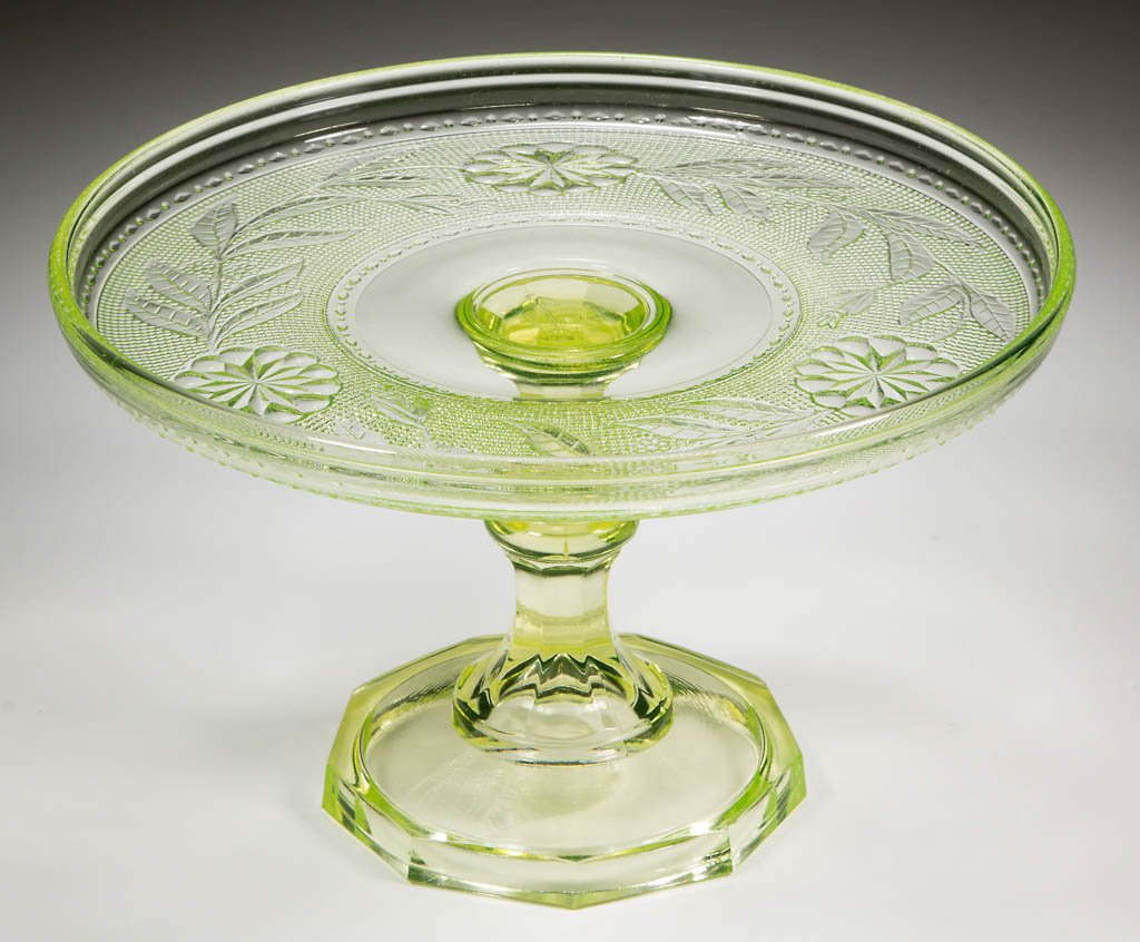 DAHLIA SALVER / CAKE STAND (1 of 1)