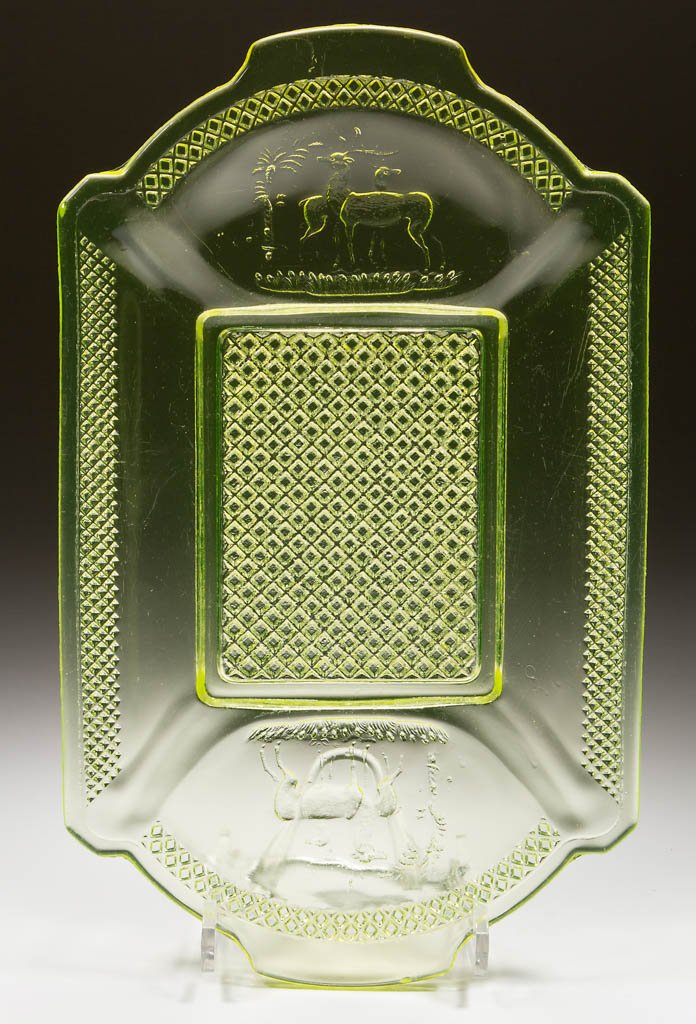 DEER AND PINE TREE BREAD TRAY (1 of 1)