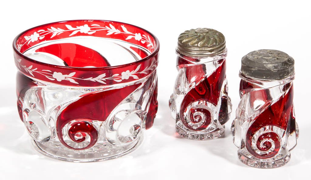 DUNCAN NO. 360 / SNAIL - RUBY-STAINED SALT AND PEPPER (1 of 1)