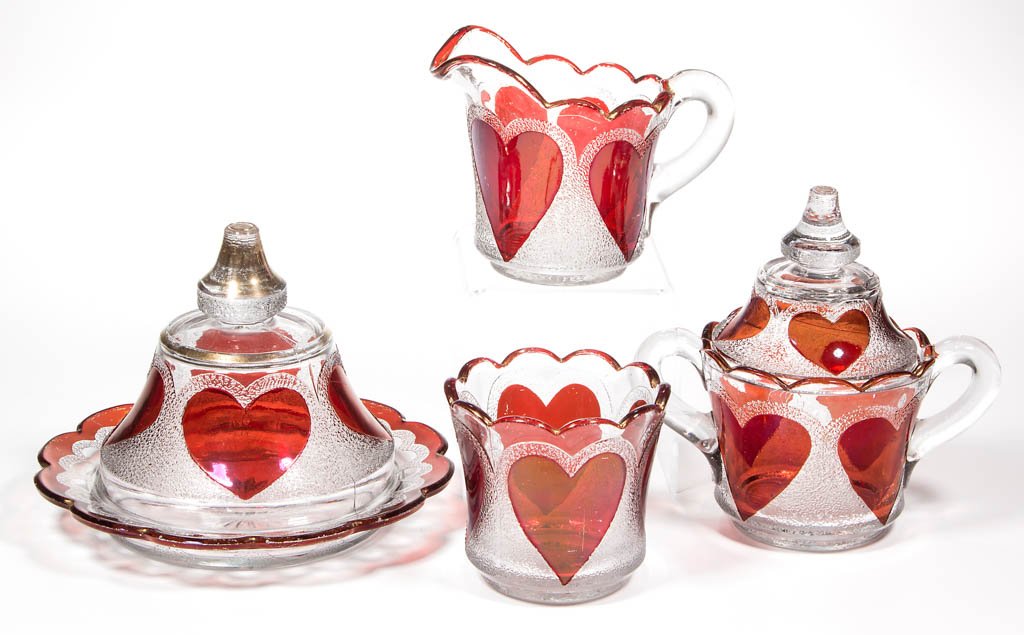 NEW MARTINSVILLE NO. 724 / HEART IN SAND - RUBY-STAINED (1 of 1)