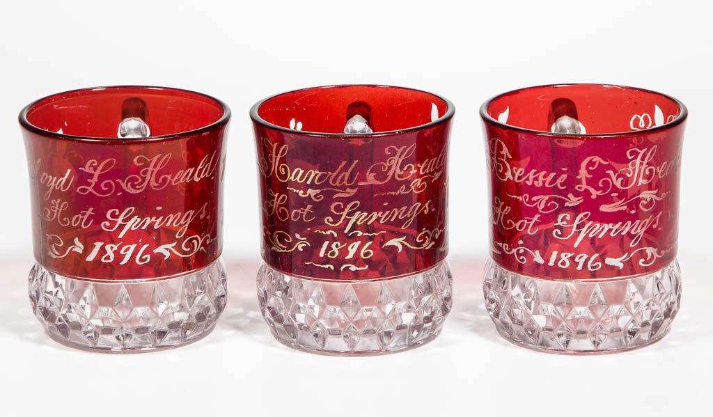 SUNK HONEYCOMB / CORONA (OMN) - RUBY-STAINED SOUVENIR (1 of 1)