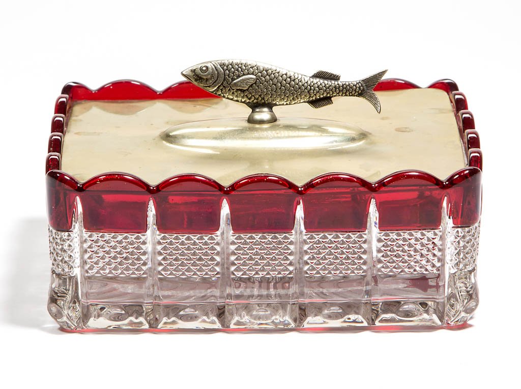 VIRGINIA / BANDED PORTLAND - RUBY-STAINED SARDINE DISH (1 of 1)