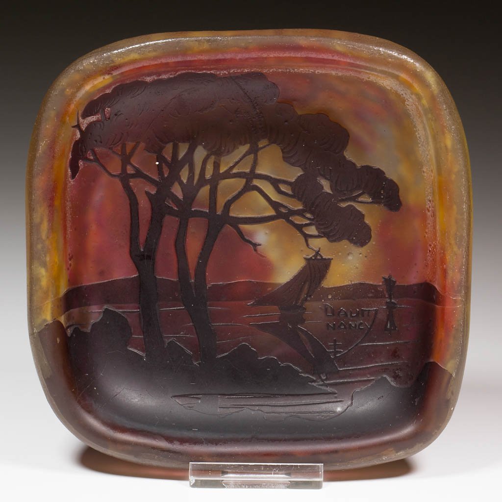 DAUM NANCY CAMEO DISH (1 of 2)