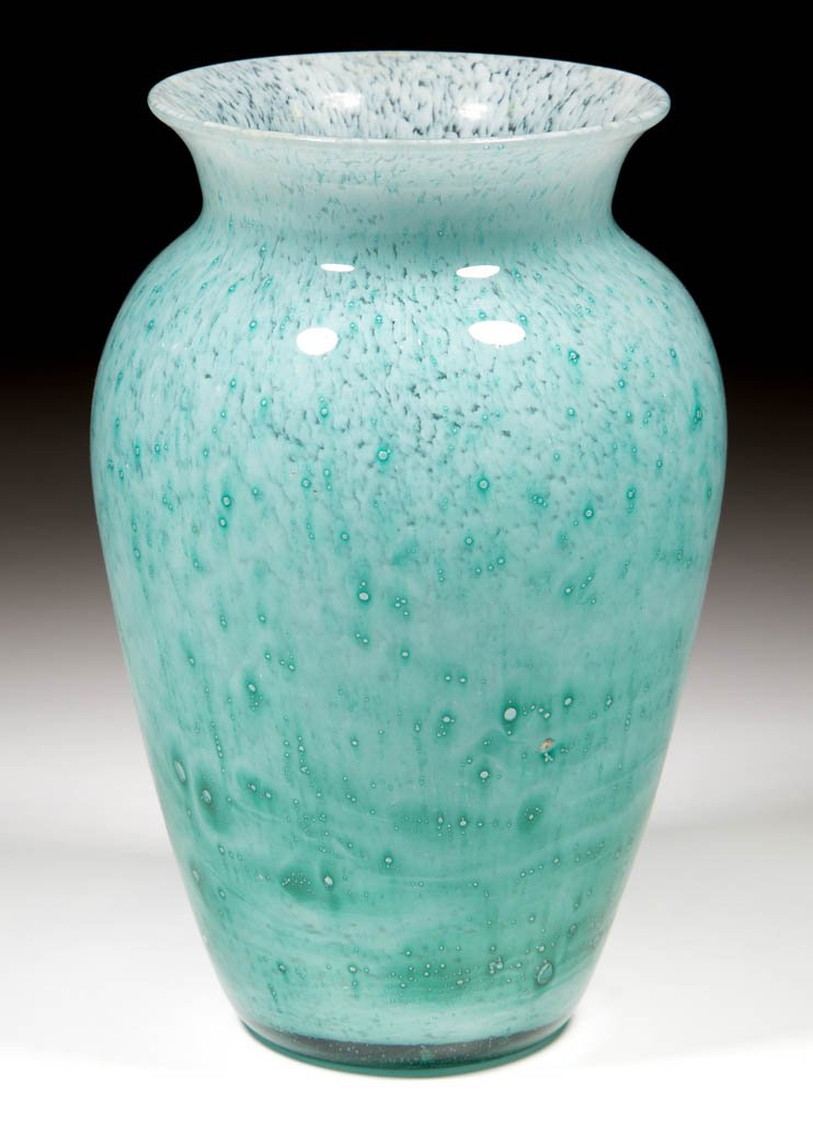 DURAND KIMBLE CLUTHRA VASE (1 of 1)