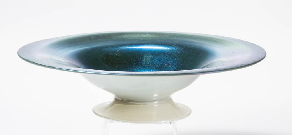 STEUBEN BLUE CALCITE FOOTED BOWL (1 of 1)