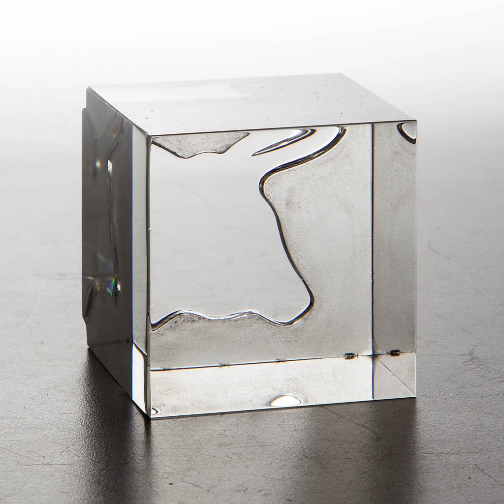 STEUBEN CRYSTAL BULL PAPERWEIGHT (1 of 1)