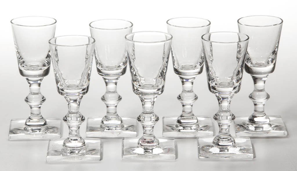 CONTEMPORARY STEUBEN CORDIALS, LOT OF SEVEN (1 of 1)