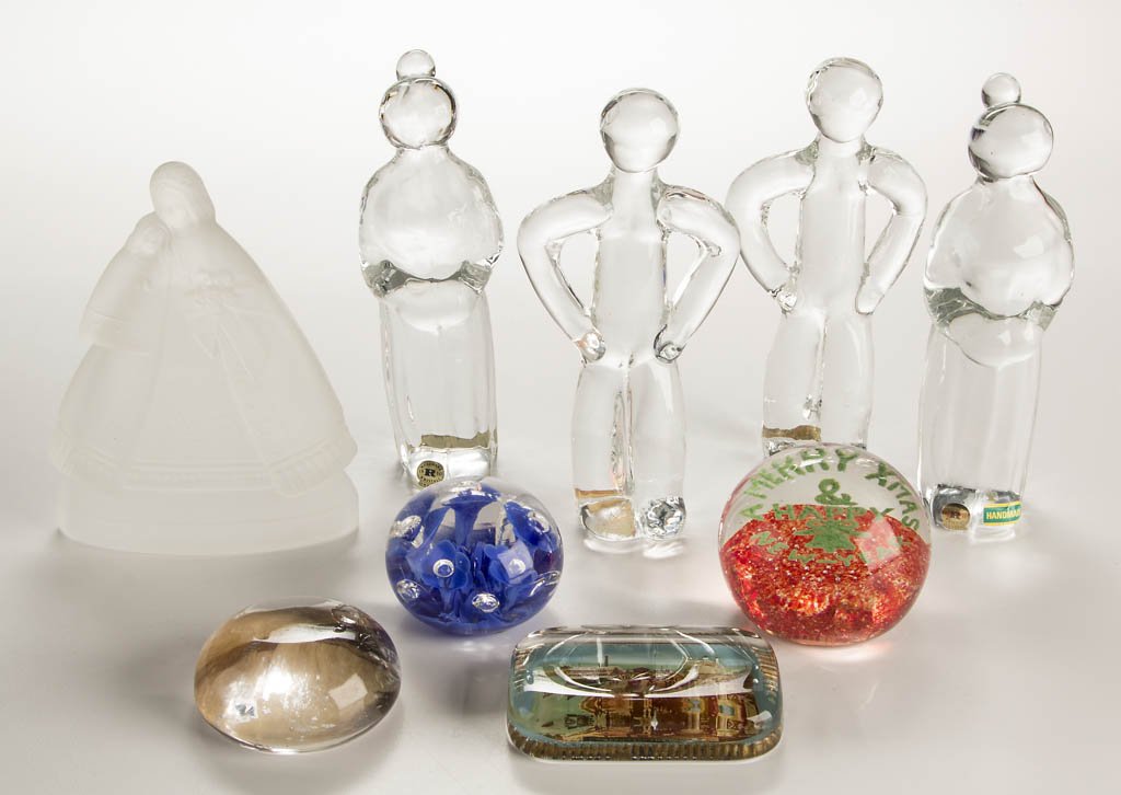 ASSORTED GLASS ARTICLES, LOT OF NINE (1 of 1)