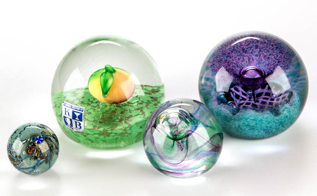ASSORTED STUDIO ART GLASS PAPERWEIGHTS, LOT OF THREE (1 of 1)