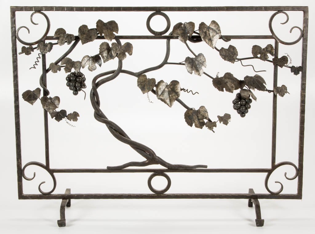 AMERICAN ARTS AND CRAFTS-STYLE WROUGHT-IRON FIRE SCREEN (1 of 1)