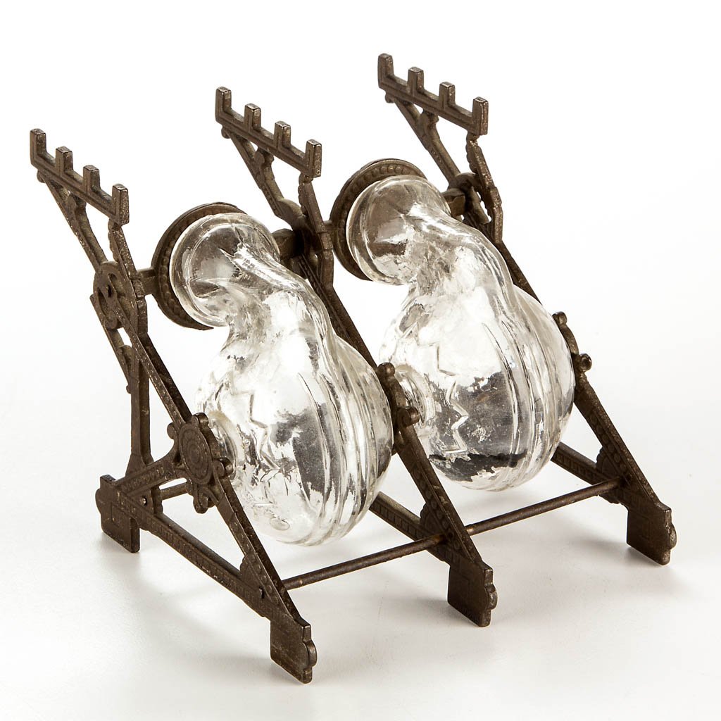 DOUBLE SNAIL GLASS INKWELL (1 of 1)