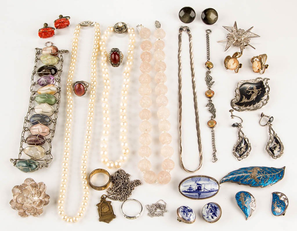 VINTAGE STERLING SILVER AND OTHER JEWELRY, LOT OF 30 (1 of 1)