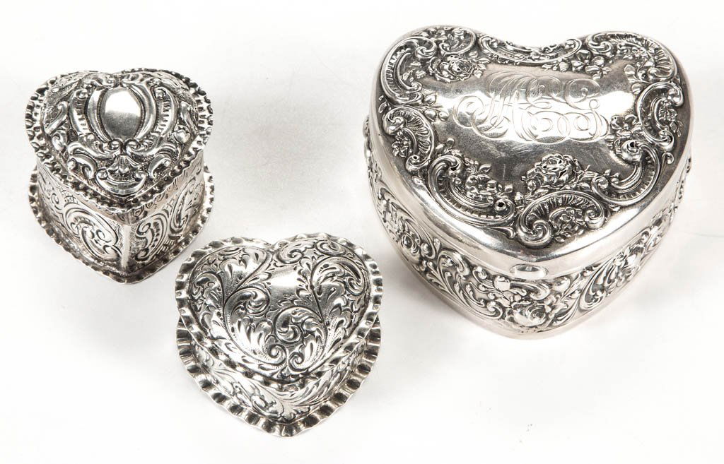 ASSORTED STERLING SILVER REPOUSSE DRESSER BOXES (1 of 1)