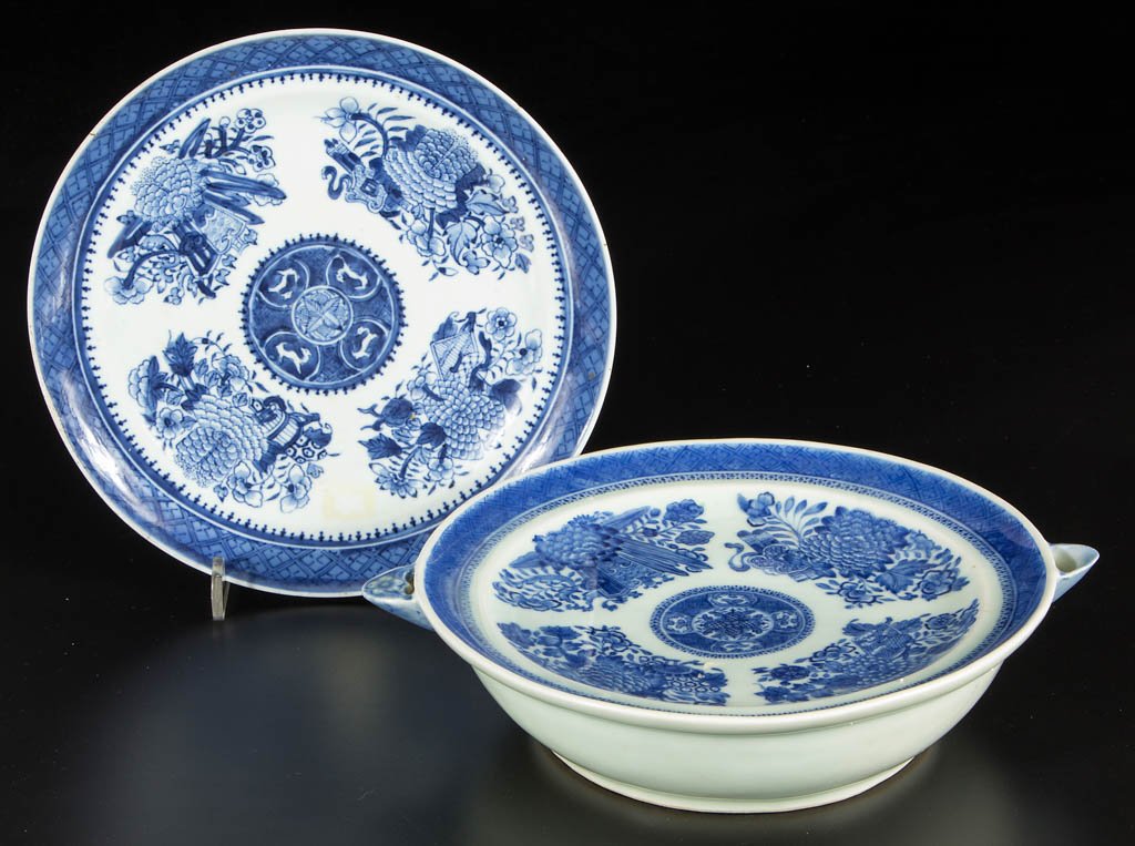 CHINESE EXPORT FITZHUGH PORCELAIN PLATE AND HOT WATER (1 of 1)