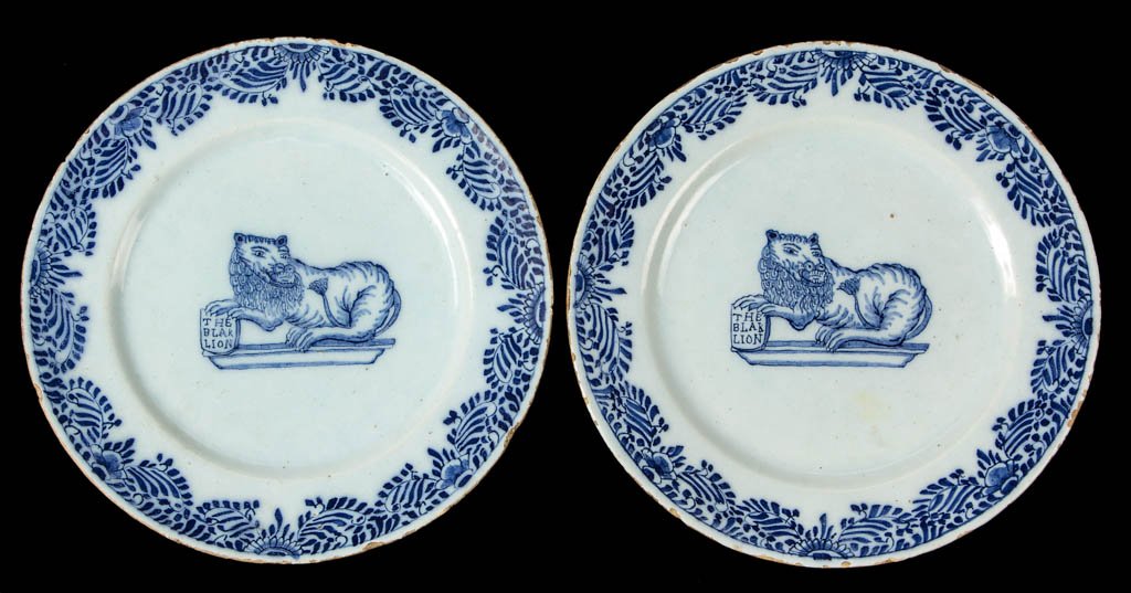 DUTCH DELFT PLATES, PAIR (1 of 2)