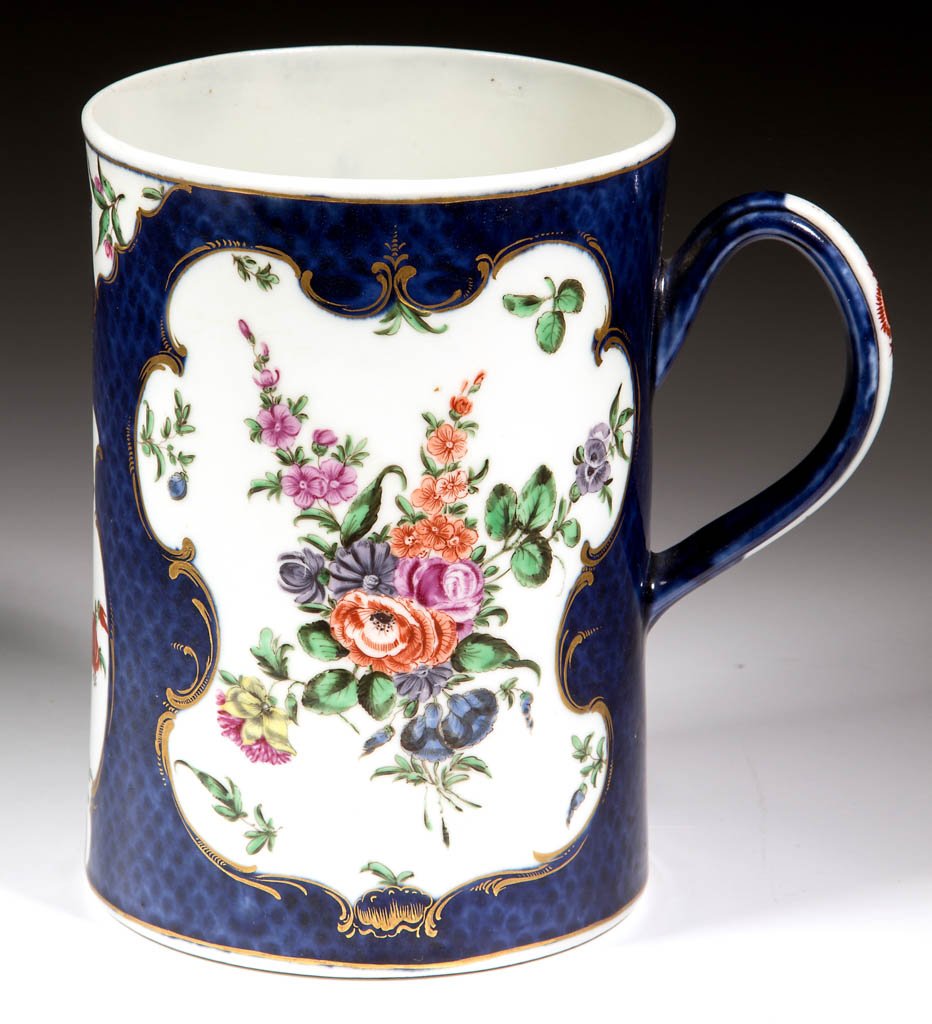 WORCESTER BLUE SCALE FLORAL PORCELAIN TANKARD (1 of 4)