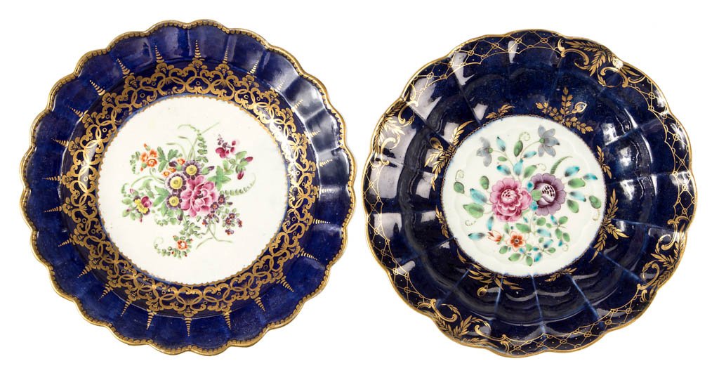 WORCESTER FLORAL PORCELAIN DISHES, SET OF TWO (1 of 2)