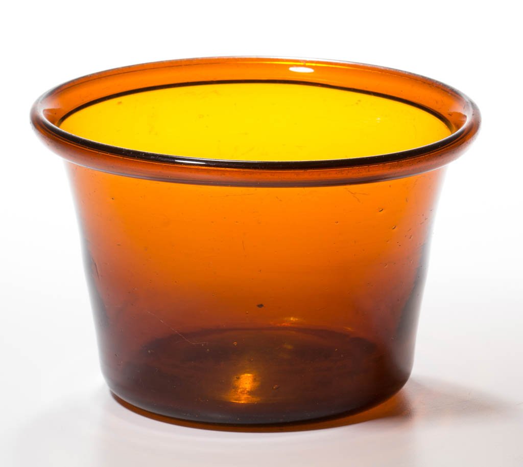 FREE-BLOWN DEEP BOWL / PAN (1 of 2)