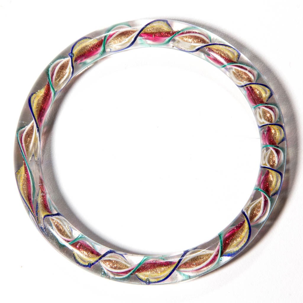 TWISTED RIBBON GLASS SOUVENIR BRACELET (1 of 1)