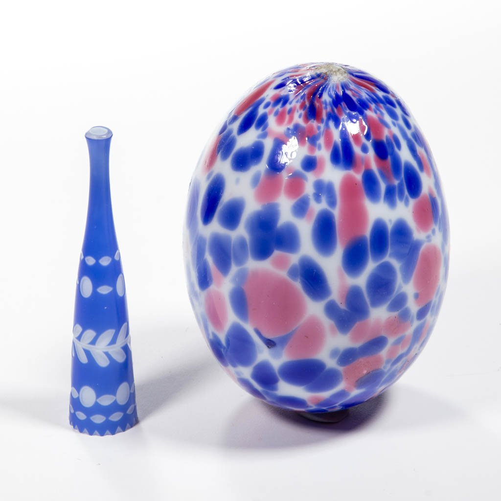 ASSORTED GLASS WHIMSY ARTICLES, LOT OF TWO (1 of 3)