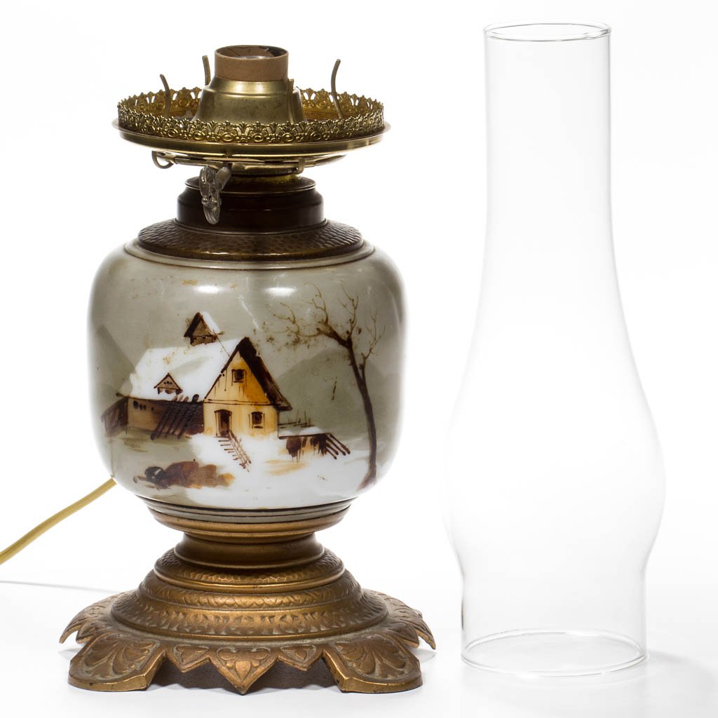 AMERICAN DECORATED OPAL LAMP BASE (1 of 1)