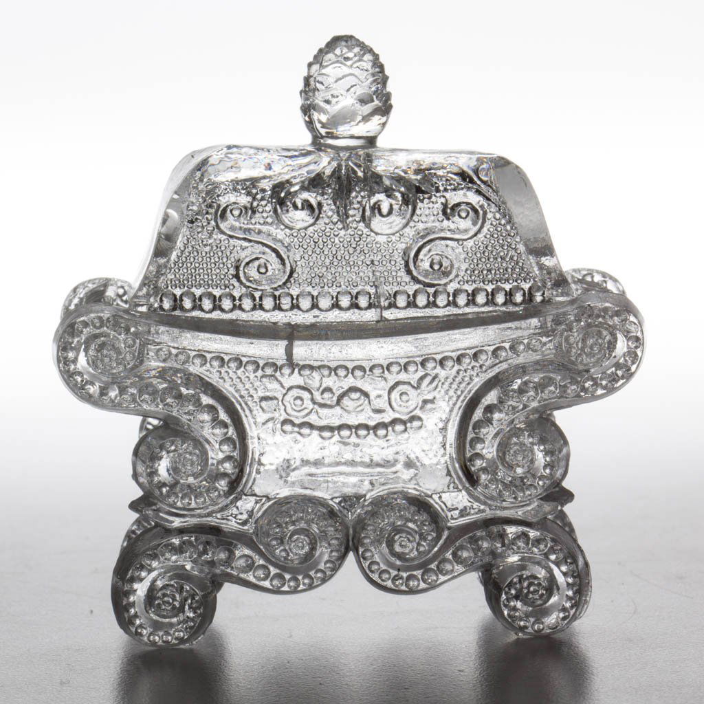 CD-2A COVERED BEADED SCROLL AND BASKET OF FLOWERS (1 of 1)