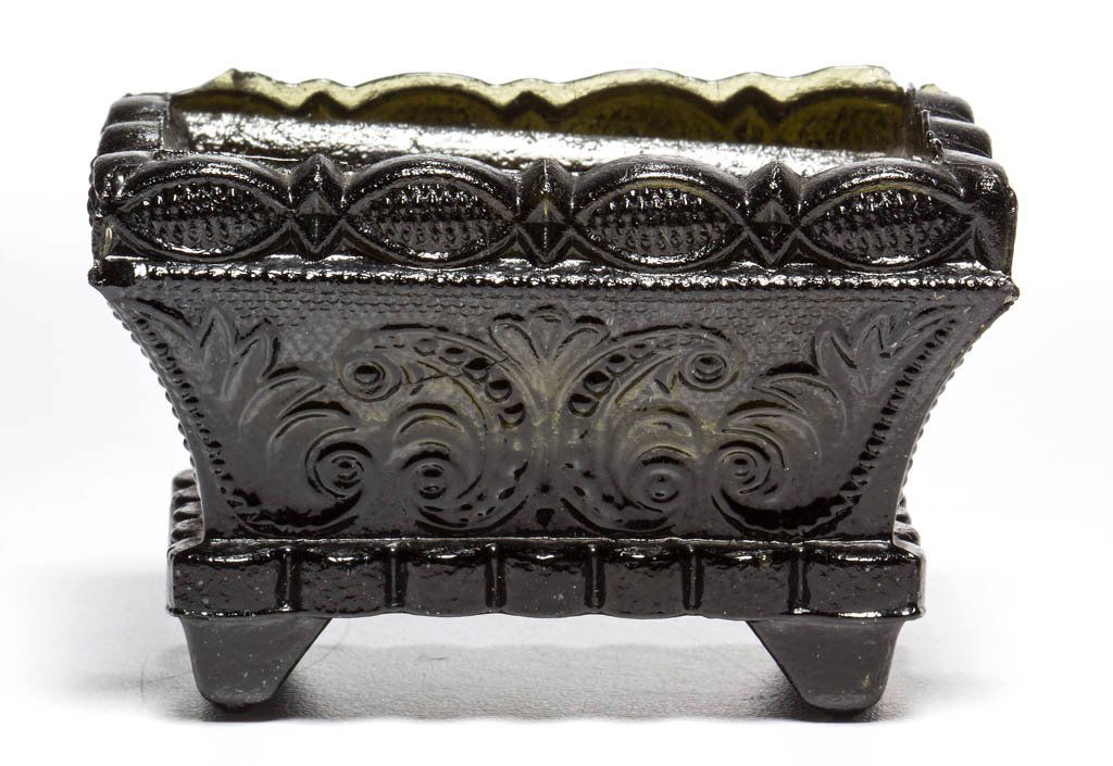 MV-1 MOUNT VERNON PRESSED OPEN SALT (1 of 1)