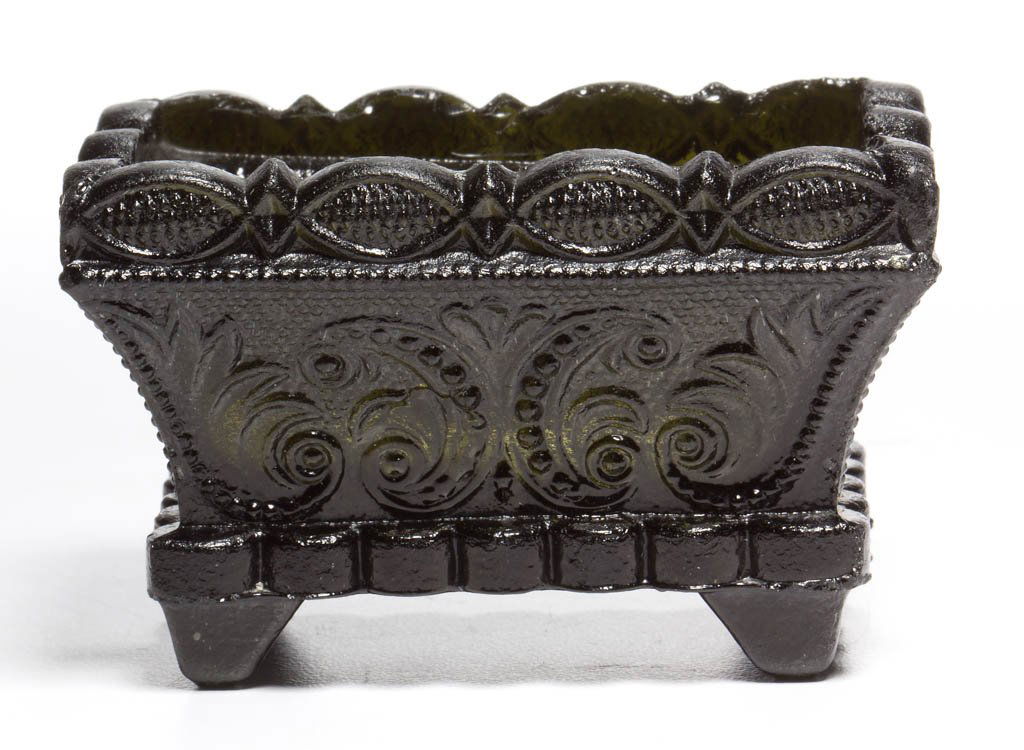 MV-1 MOUNT VERNON PRESSED OPEN SALT (1 of 1)