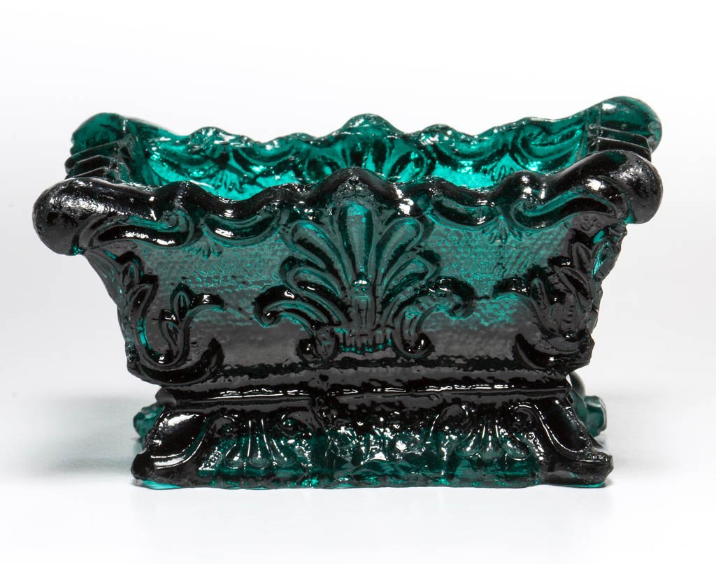 SL-1 SHELL PRESSED OPEN SALT (1 of 1)