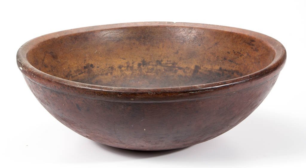 LARGE AMERICAN TURNED TREEN BOWL (1 of 3)