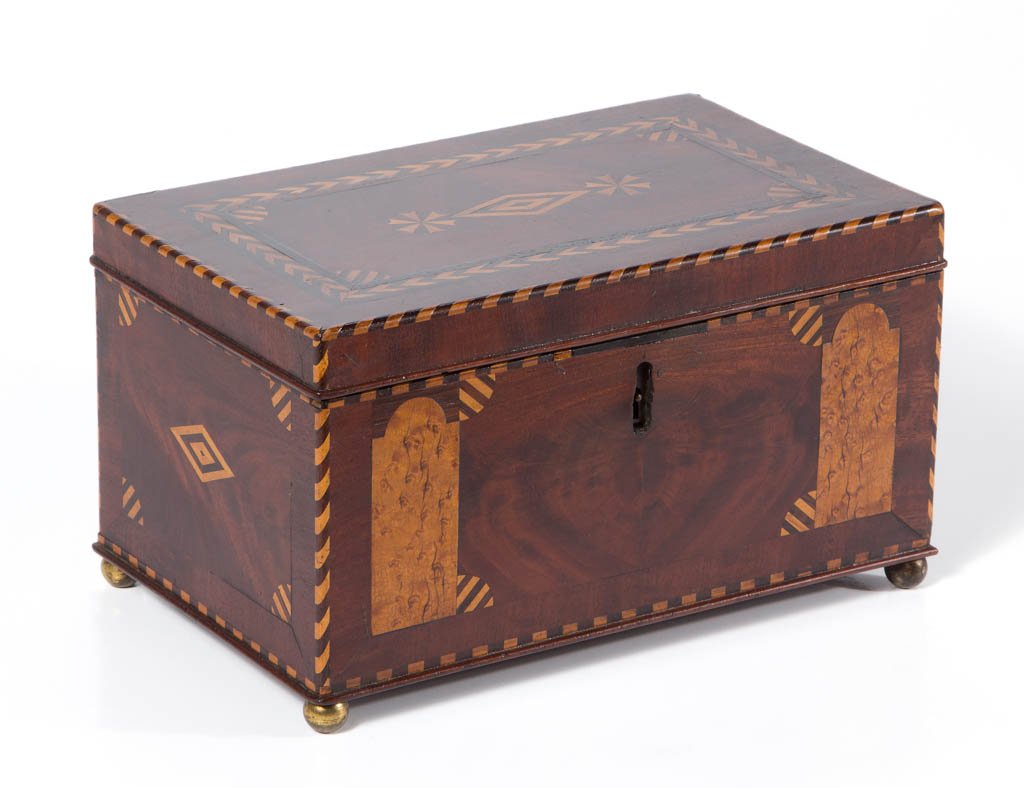 AMERICAN FEDERAL INLAID MAHOGANY DRESSER BOX (1 of 4)