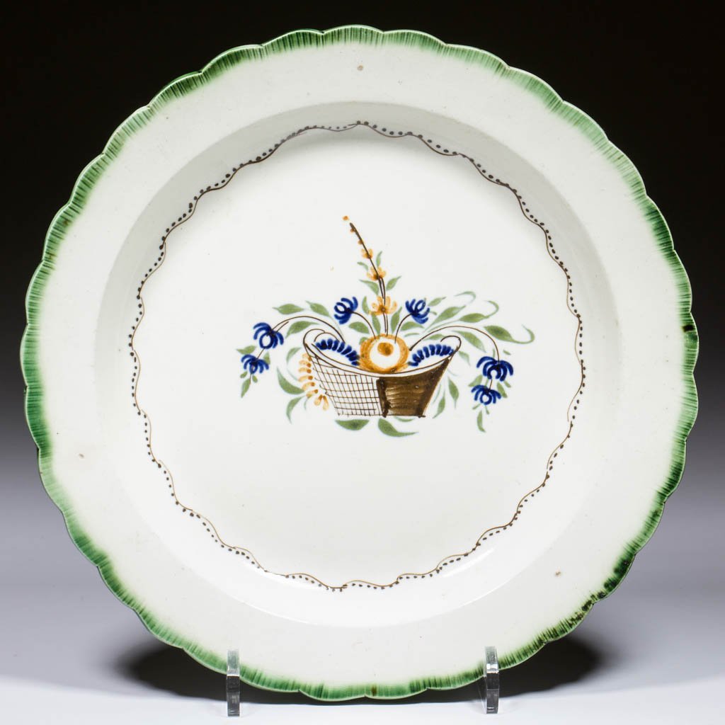ENGLISH SHELL EDGE DECORATED CERAMIC PLATE (1 of 1)