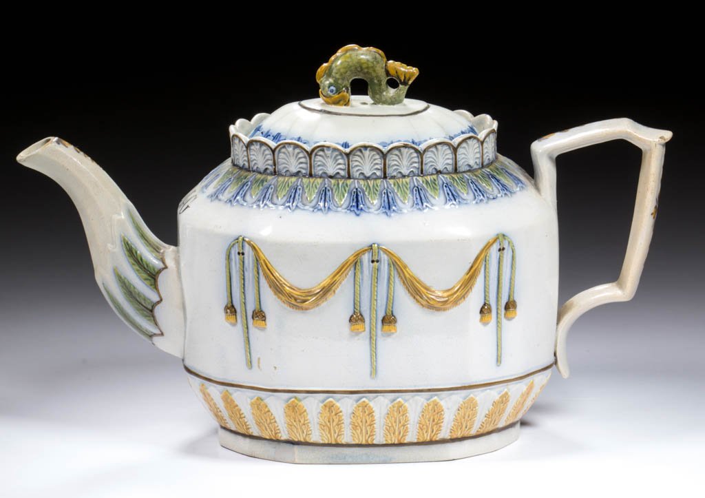 ENGLISH PRATT WARE CERAMIC TEAPOT (1 of 2)