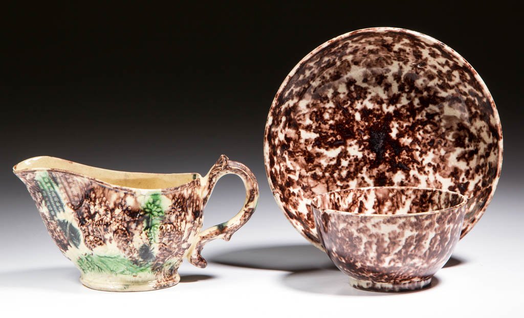 ENGLISH CREAMWARE TORTOISESHELL CERAMIC ARTICLES, LOT (1 of 3)