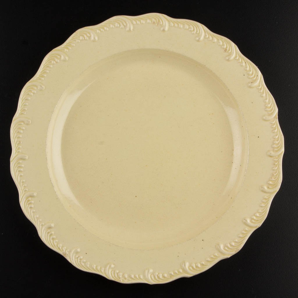 ENGLISH CREAMWARE CERAMIC DISH (1 of 1)
