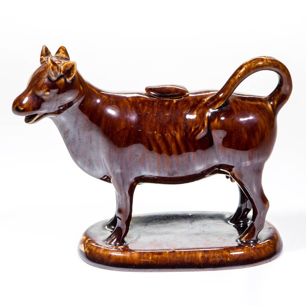 BENNINGTON-ATTRIBUTED POTTERY COW CREAMER (1 of 1)