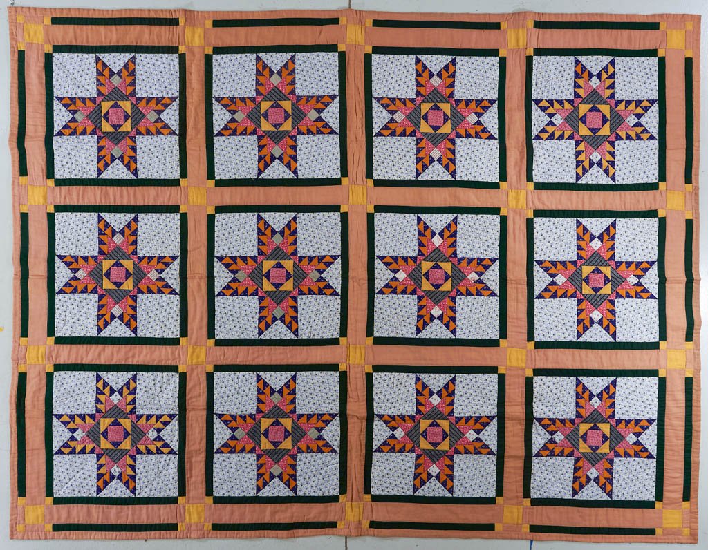 AMERICAN "FEATHERED STAR" VARIANT PIECED QUILT (1 of 2)