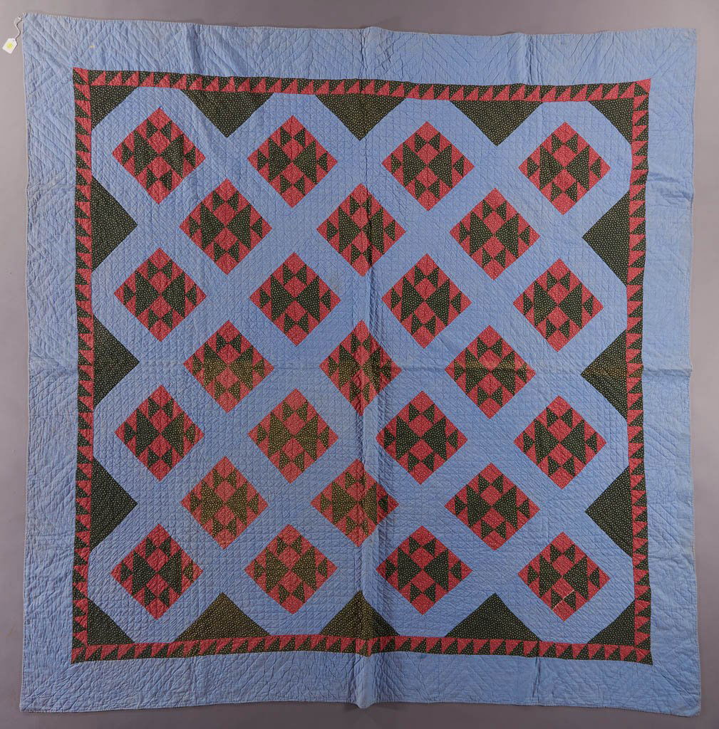 PENNSYLVANIA "GOOSE AND GOSLINGS" PIECED QUILT (1 of 3)
