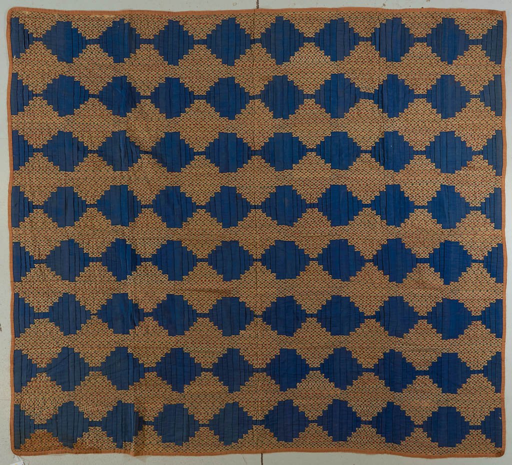 AMERICAN "LOG CABIN" PIECED QUILT (1 of 3)