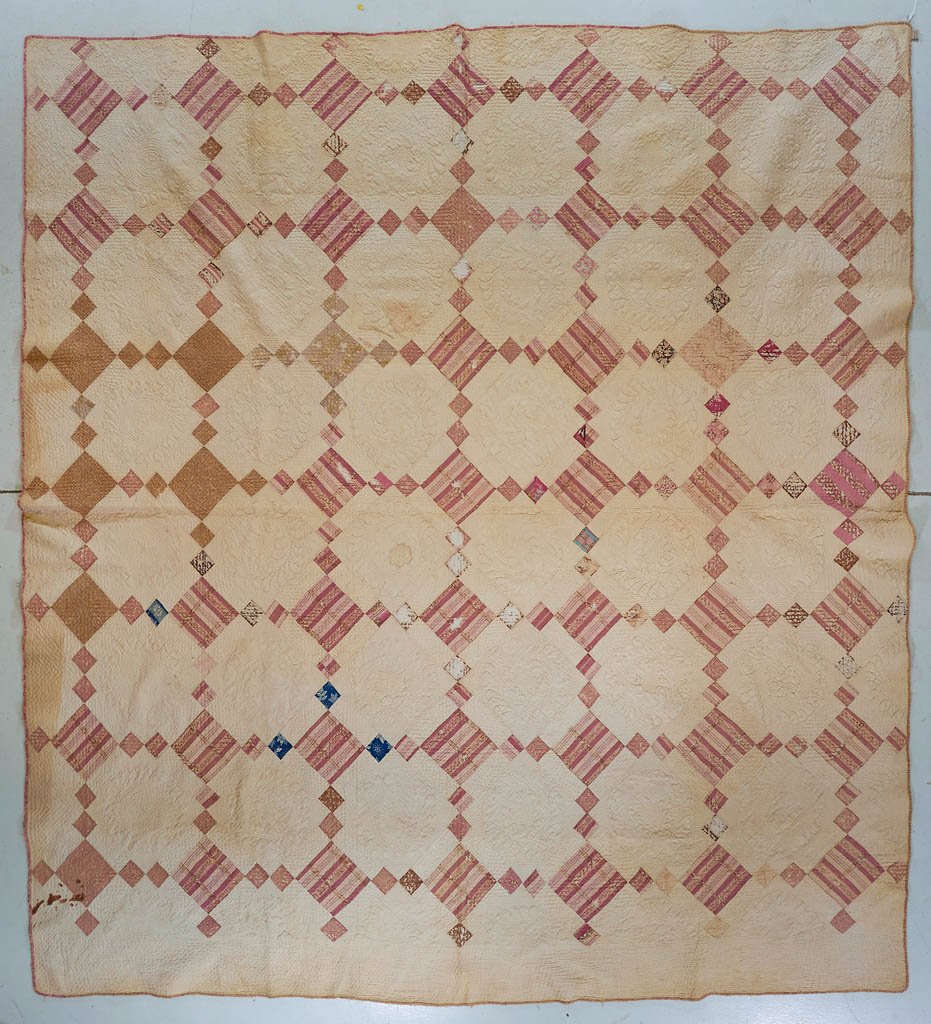 AMERICAN BLOCK PATTERN PIECED QUILT (1 of 5)