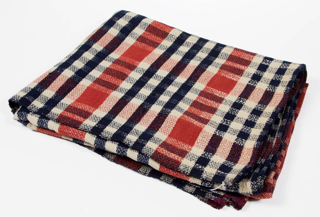 AMERICAN HOMESPUN WOOL BLANKET (1 of 2)