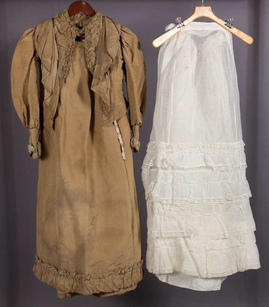 VICTORIAN LADY'S THREE-PIECE OUTFIT (1 of 4)