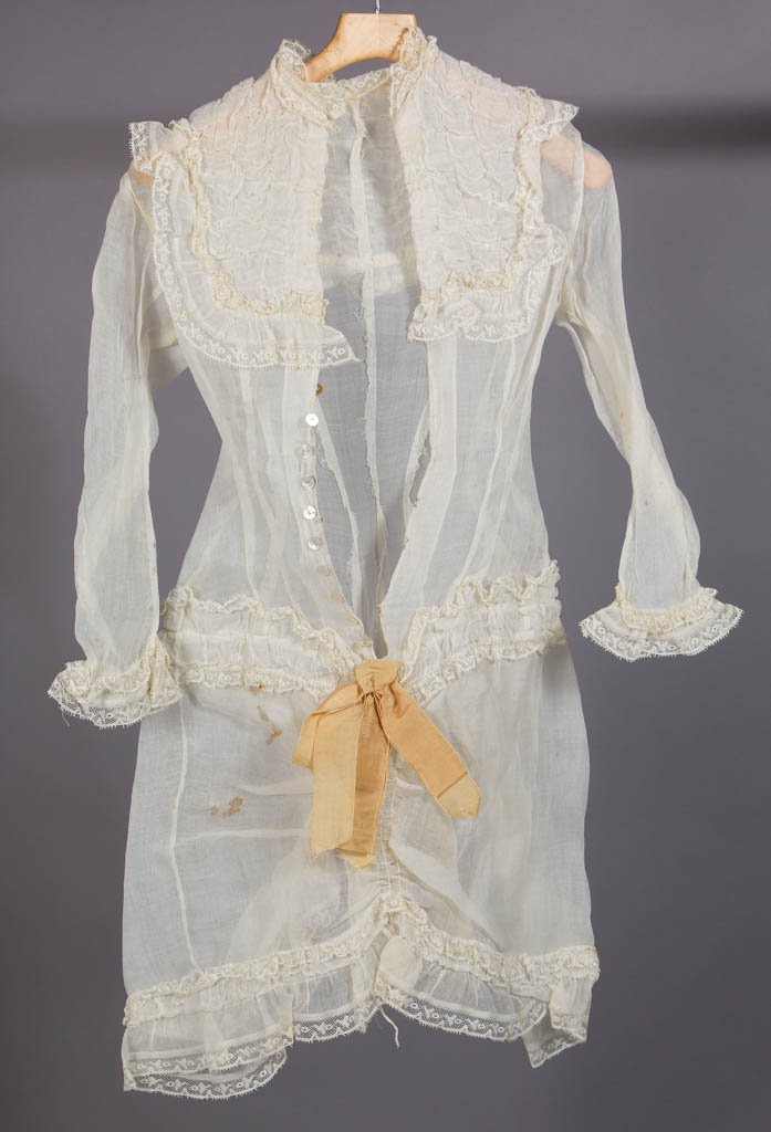 VICTORIAN LADY'S SUMMER DRESS (1 of 4)