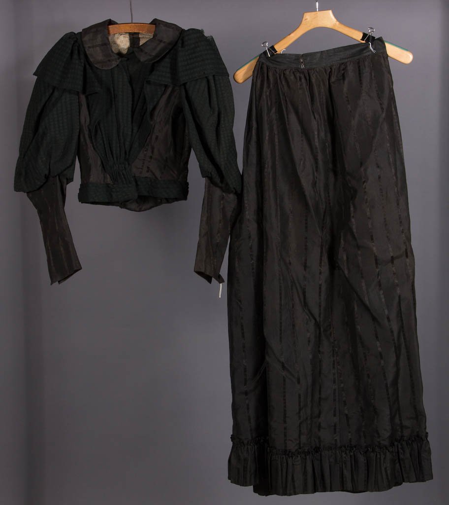 VICTORIAN LADY'S TWO-PIECE MOURNING DRESS (1 of 3)
