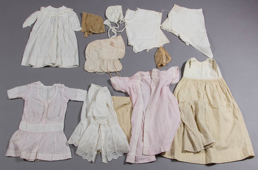 ASSORTED VINTAGE BABY / CHILDREN'S CLOTHING ARTICLES, (1 of 5)