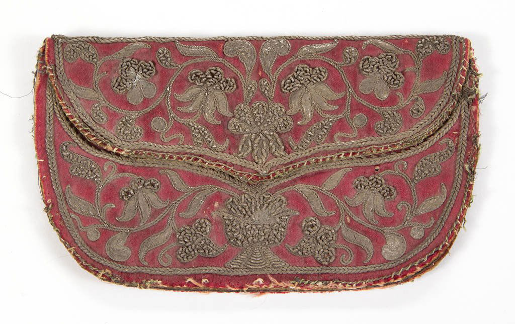 CONTINENTAL MAN'S EMBROIDERED PURSE / POCKETBOOK (1 of 3)