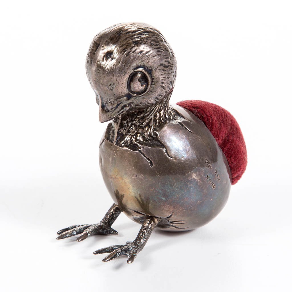 MUNSEY & CO. STERLING SILVER FIGURAL CHICK PIN CUSHION (1 of 1)