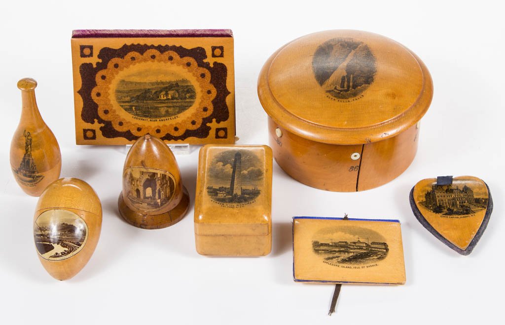 ASSORTED MAUCHLINEWARE SEWING ARTICLES, LOT OF EIGHT (1 of 1)