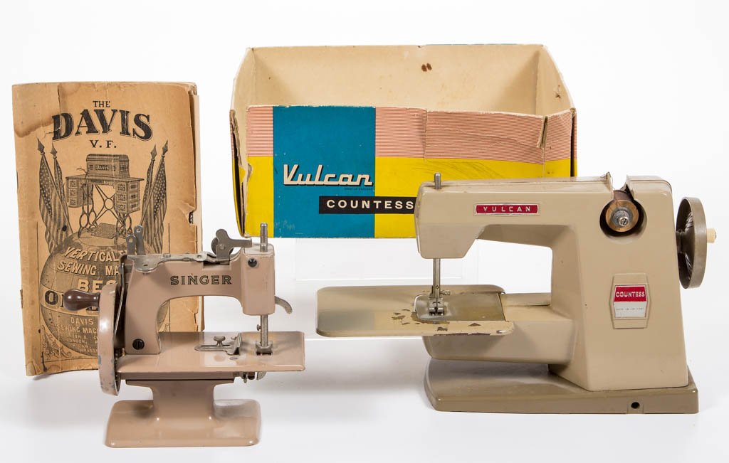 ASSORTED SEWING MACHINE ARTICLES, LOT OF THREE (1 of 1)